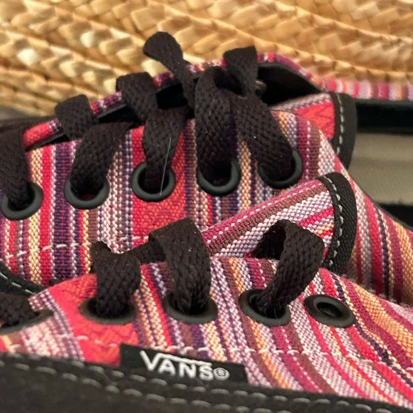 ‼️SOLD‼️Men Vans Sneakers size 8.5 - Picture 4 of 5